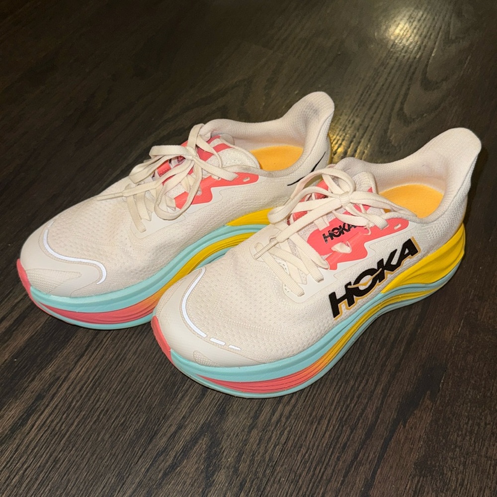 Women’s Hoka Skyward X, Size 6